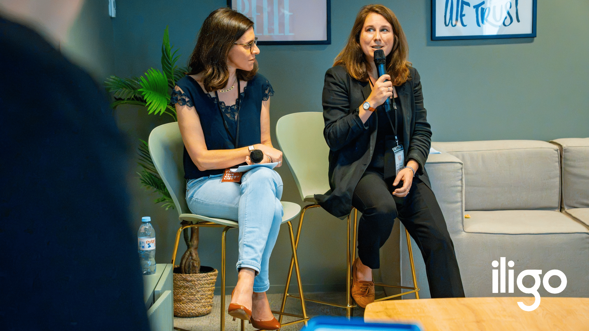 Hortense de Nantois (iligo) et Anne Bomo (Danone) présentent les résultats de la campagne DOOH Indoor HiPRO.